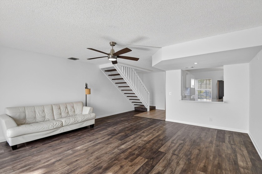 RENOVATED AND CONVENIENTLY LOCATED 2-bedroom, 2.5-bath home - Beach Townhome/Townhouse for sale in Greenacres, Florida on Beachhouse.com