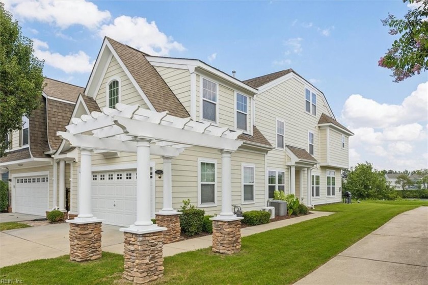 Welcome to this stunning condo with  water views of the lake - Beach Home for sale in Suffolk, Virginia on Beachhouse.com