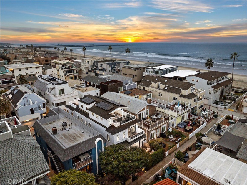 Discover a remarkable opportunity to own this stunning 6-bedroom - Beach Home for sale in San Diego, California on Beachhouse.com