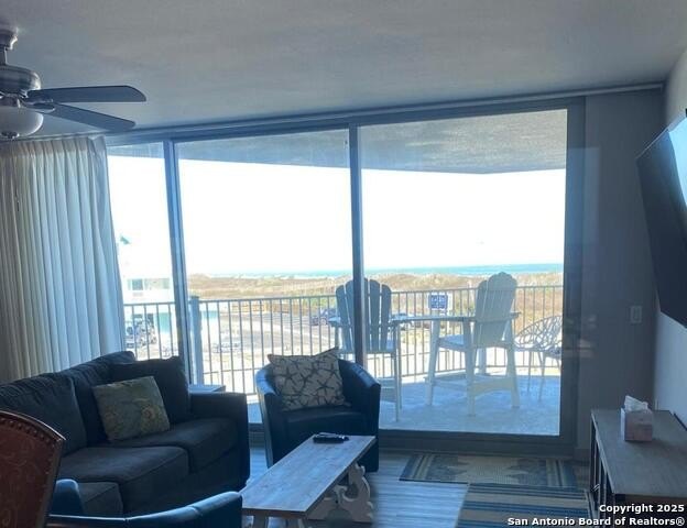 REDUCED REDUCED for the right BUYER! Ocean View! Decorated in a - Beach Condo for sale in Port Aransas, Texas on Beachhouse.com