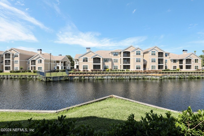 LAKE VIEWS! FIRST FLOOR! Waterfront, single story. Largest end - Beach Condo for sale in Ponte Vedra Beach, Florida on Beachhouse.com