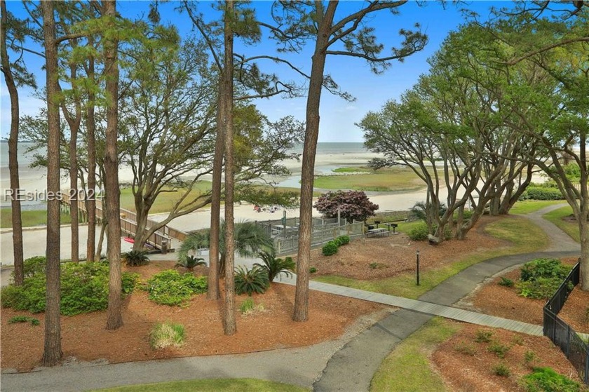 LUXURIOUSLY RENOVATED/EXTREMELY PROFITABLE VACATION HOME - Beach Home for sale in Hilton Head Island, South Carolina on Beachhouse.com