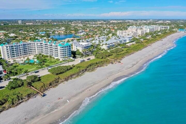 Experience luxury living in this pristine PENTHOUSE beachfront - Beach Condo for sale in Jupiter, Florida on Beachhouse.com