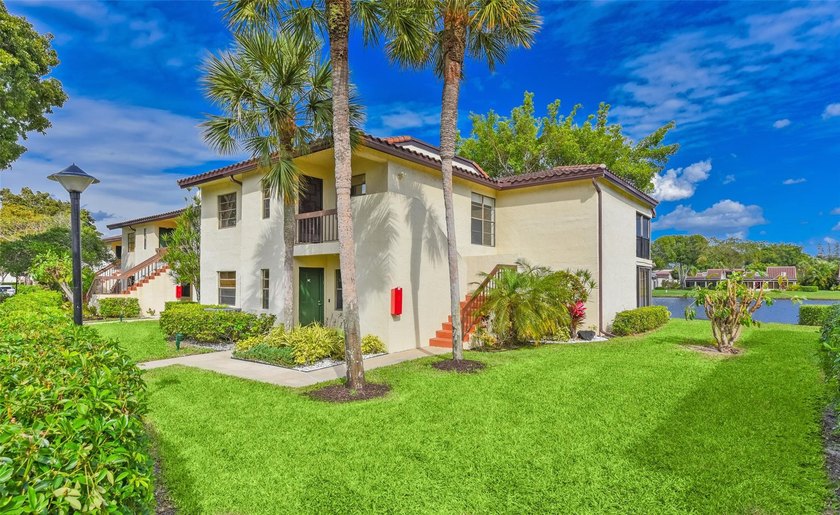 A well maintained, Move in ready, 3 bd, 2 bath unit with a - Beach Condo for sale in Boca Raton, Florida on Beachhouse.com