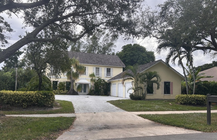 ''Highest and best offer'' has been requested. President Country - Beach Home for sale in West Palm Beach, Florida on Beachhouse.com