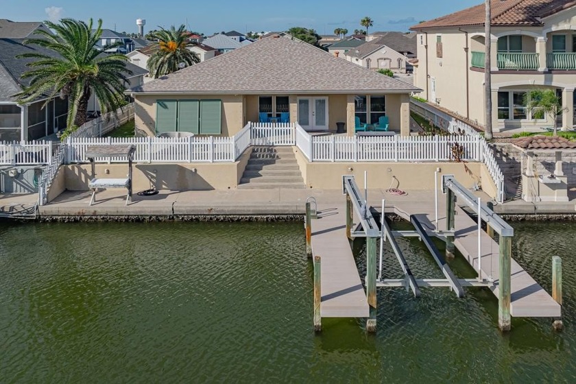 Beautiful and updated custom home in sought after Pelican Cove - Beach Home for sale in Aransas Pass, Texas on Beachhouse.com