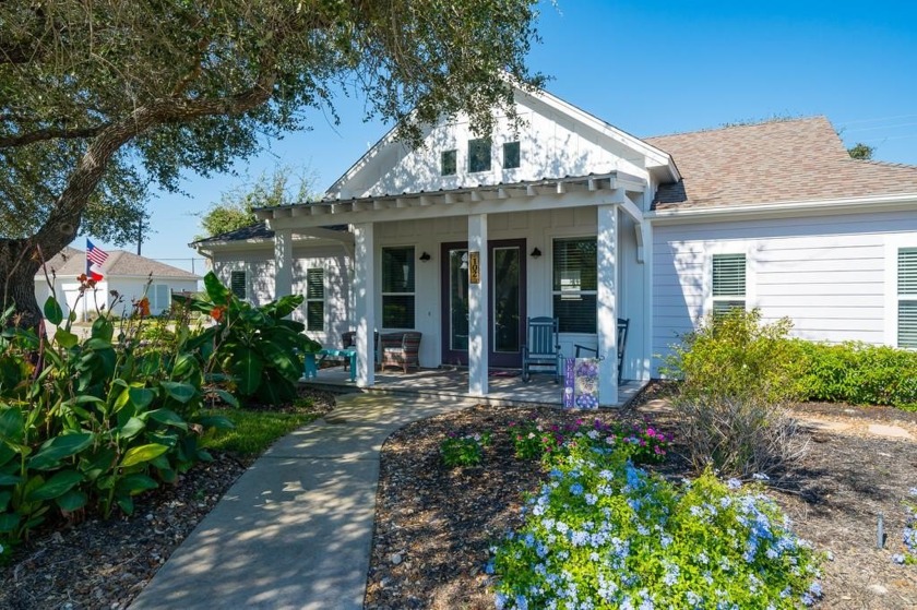 Welcome to Paradise! This Pristine coastal 3-bedroom 2 bath home - Beach Home for sale in Rockport, Texas on Beachhouse.com