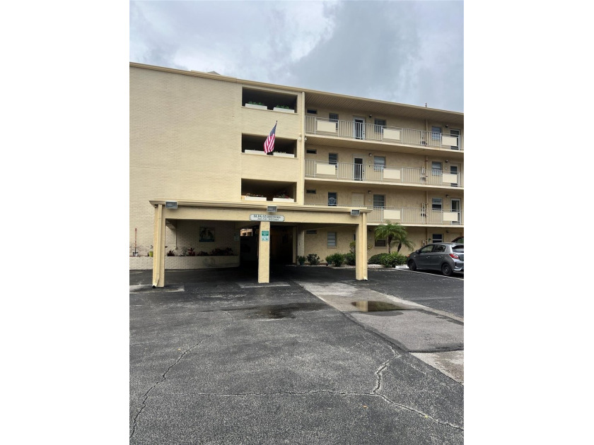 Gorgeous condo 3 miles from the beach! NEW PRICE $120,000 - Beach Condo for sale in Boynton Beach, Florida on Beachhouse.com