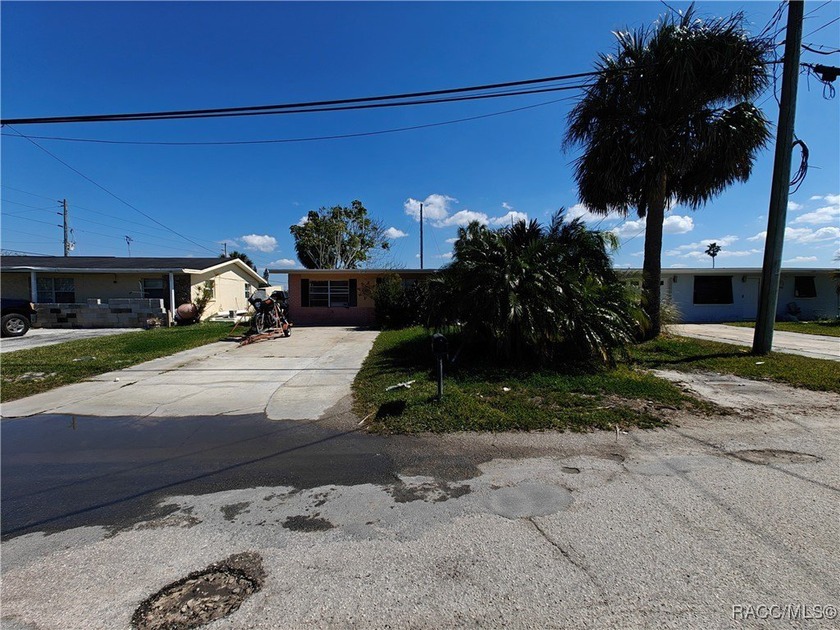 Gulf access for under market value! This 3-bed, 1-bath coastal - Beach Home for sale in Hudson, Florida on Beachhouse.com