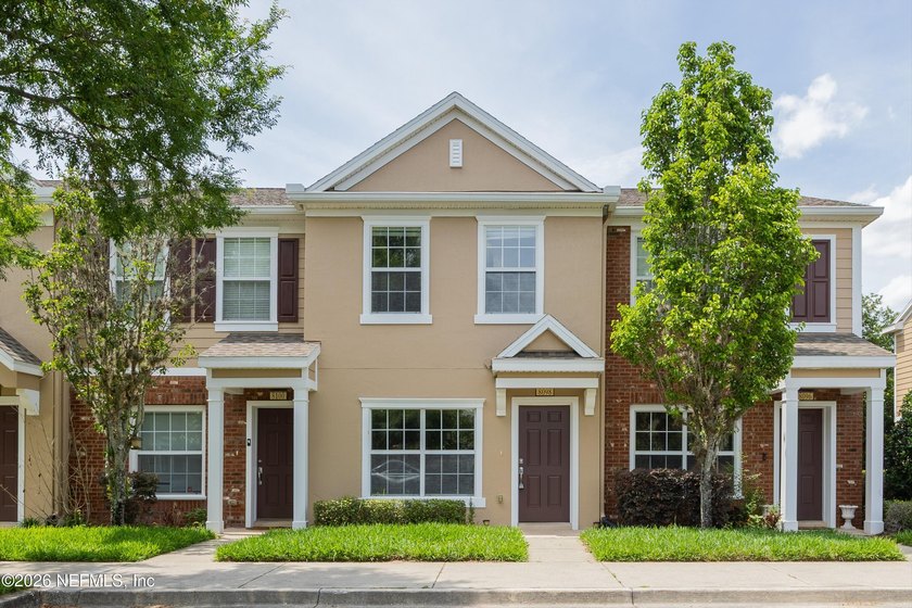 this home offers convenience and comfort in this exceptional - Beach Townhome/Townhouse for sale in Jacksonville, Florida on Beachhouse.com