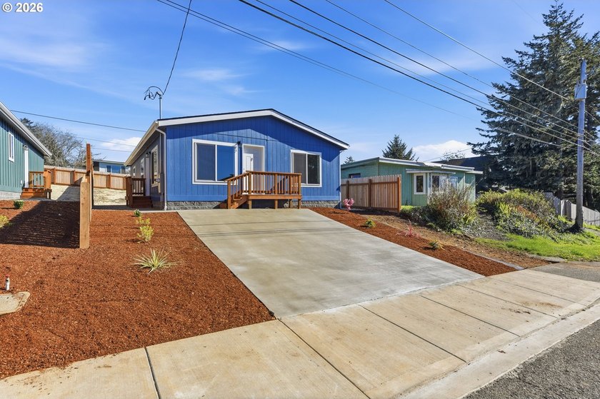 Enjoy effortless coastal living in this brand-new manufactured - Beach Home for sale in Coos Bay, Oregon on Beachhouse.com