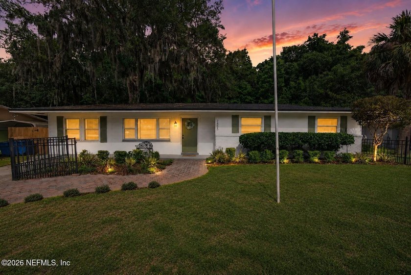 Minutes to ATLANTIC BEACH! Waterfront living without the - Beach Home for sale in Jacksonville, Florida on Beachhouse.com