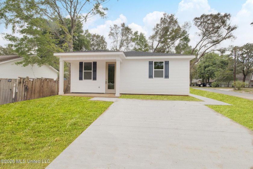 Brand-new construction located on a desirable corner lot in Gulf - Beach Home for sale in Ocean Springs, Mississippi on Beachhouse.com