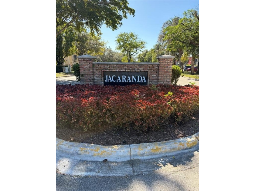 *Great area* Walk to Central Park with 21 clay tennis courts,2 - Beach Condo for sale in Plantation, Florida on Beachhouse.com