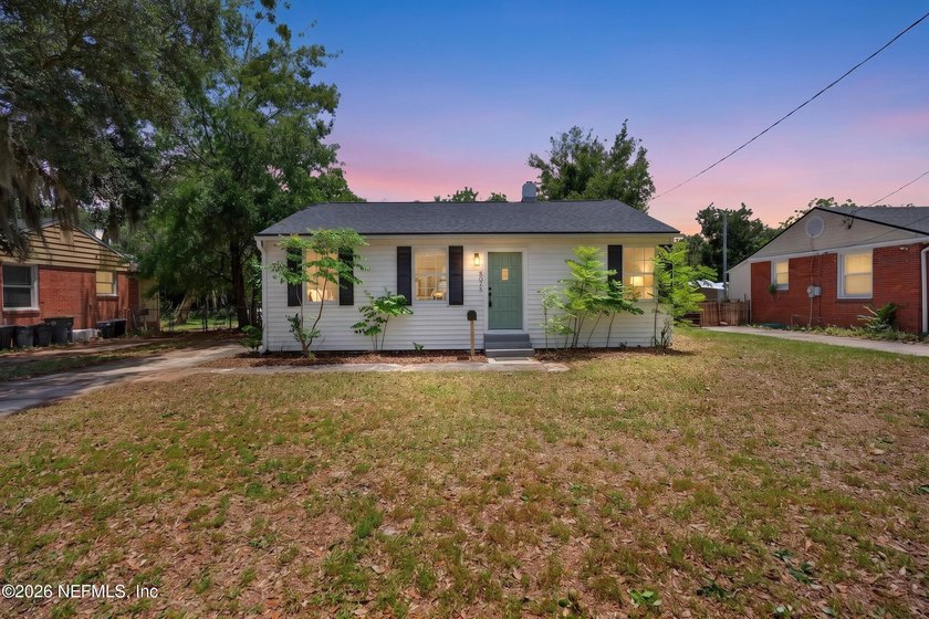 Fully renovated bungalow in central Jacksonville -- just minutes - Beach Home for sale in Jacksonville, Florida on Beachhouse.com