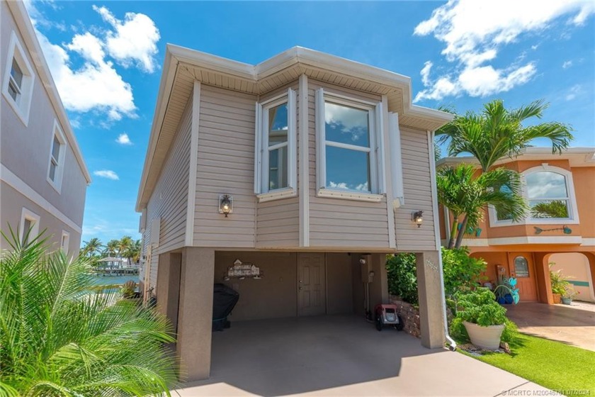 BRING ALL OFFERS! Attention all boaters & beach lovers! This - Beach Home for sale in Jensen Beach, Florida on Beachhouse.com