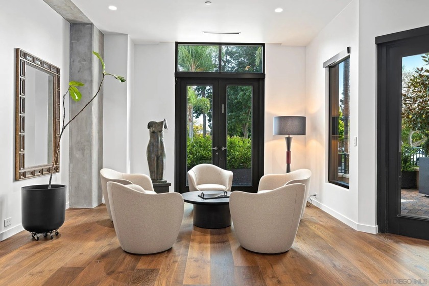 Rarely available, private townhouse at Park Laurel with direct - Beach Condo for sale in San Diego, California on Beachhouse.com