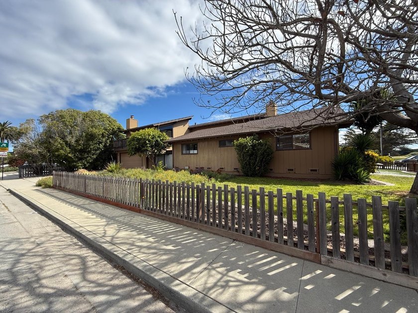 Rare coastal investment opportunity on Santa Cruz's highly - Beach Home for sale in Santa Cruz, California on Beachhouse.com