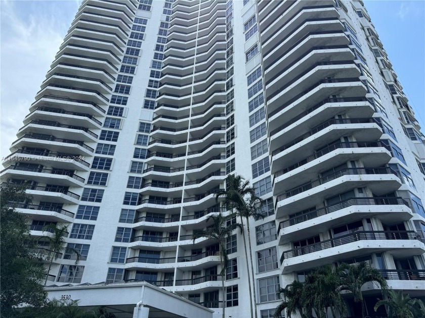 GREAT OPPORTUNITY FOR INVESTORS, APT RENTED UNTIL SEPT 2025
 - Beach Condo for sale in Aventura, Florida on Beachhouse.com