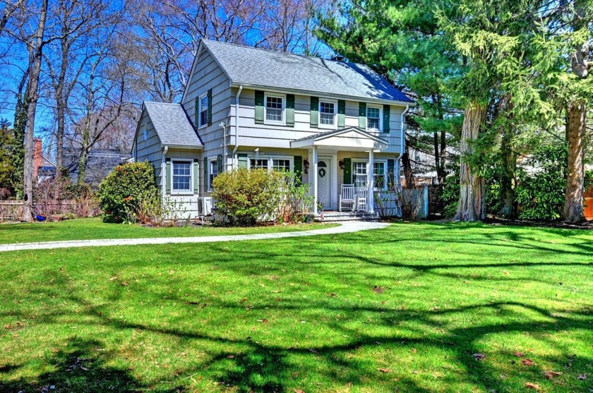 The moment you arrive, the charming brick paver driveway and - Beach Home for sale in Sound Beach, New York on Beachhouse.com