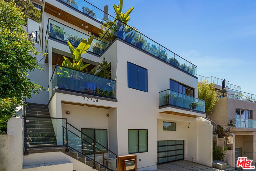 This spectacular, Coastal contemporary is situated in the highly - Beach Home for sale in Pacific Palisades, California on Beachhouse.com