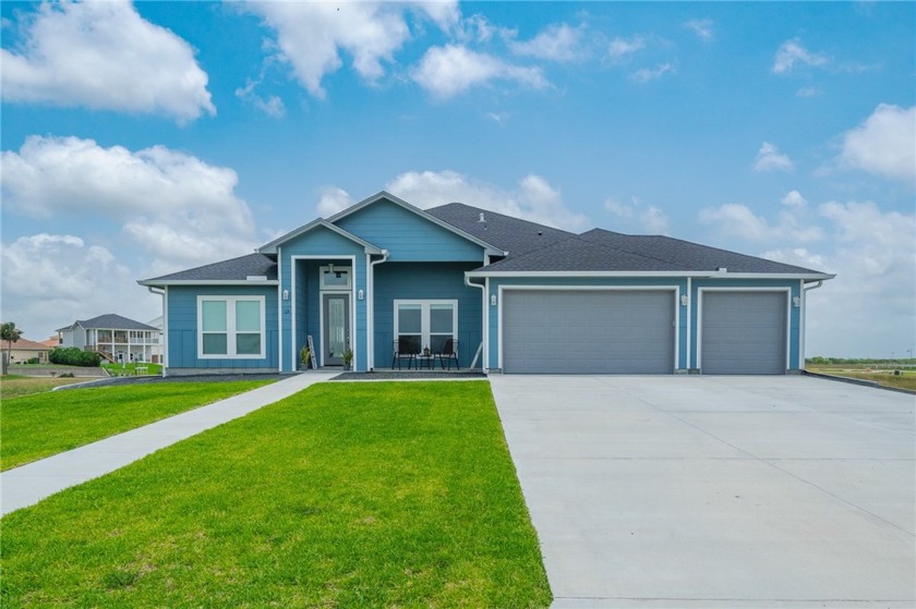 Step into this immaculate coastal home at 13 Westpointe and know - Beach Home for sale in Rockport, Texas on Beachhouse.com