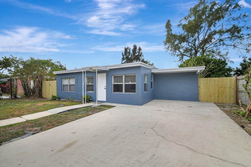 Great single family home in east Lake Worth/Lantana. Home - Beach Home for sale in Lantana, Florida on Beachhouse.com