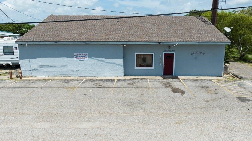 Commercial building can be used for multiple commercial purposes - Beach Commercial for sale in Aransas Pass, Texas on Beachhouse.com