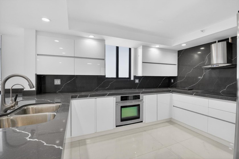 Rarely available corner 1,433 SqFt 2BR/2BA Penthouse ( *Captain* - Beach Condo for sale in Highland Beach, Florida on Beachhouse.com