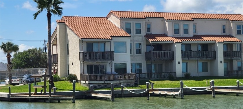 Stunning, corner unit with views of Aransas Bay and Little - Beach Condo for sale in Rockport, Texas on Beachhouse.com