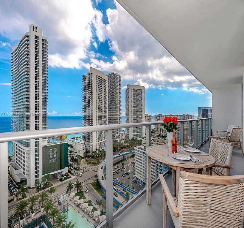 Hollywood Condo Hotel | Great Investment | Private Beach | 2 bed - Beach Condo for sale in Hollywood, Florida on Beachhouse.com