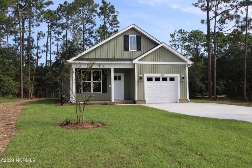 MOVE IN READY!!! 

Inside, a spacious great room welcomes you - Beach Home for sale in Southport, North Carolina on Beachhouse.com