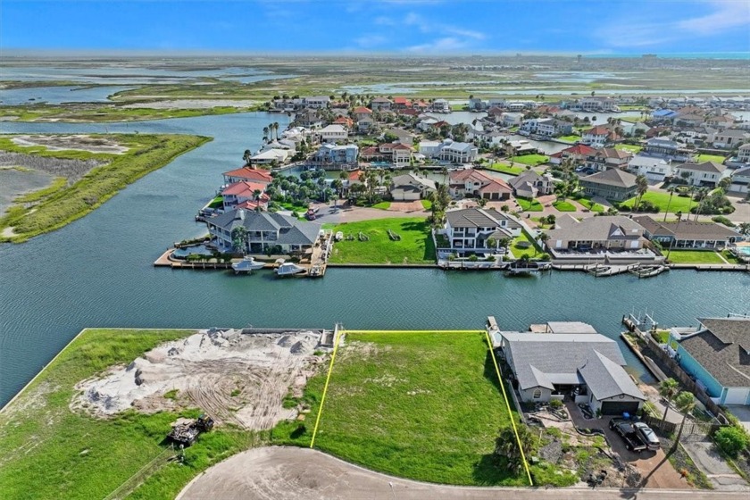 Wowzsa!!  Shady side canal front lot#3 in Island Moorings at end - Beach Lot for sale in Port Aransas, Texas on Beachhouse.com