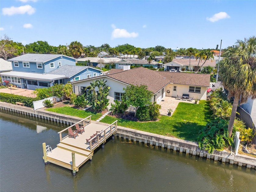 Under contract-accepting backup offers. Tucked away in the - Beach Home for sale in St. Petersburg, Florida on Beachhouse.com