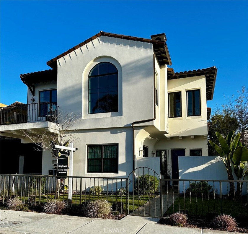 Located in the highly sought after community of North Redondo - Beach Townhome/Townhouse for sale in Redondo Beach, California on Beachhouse.com