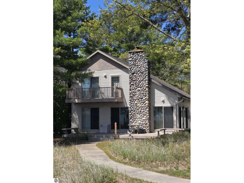 Lake Huron living awaits at 3694 N US-23, Oscoda! This spacious - Beach Home for sale in Oscoda, Michigan on Beachhouse.com