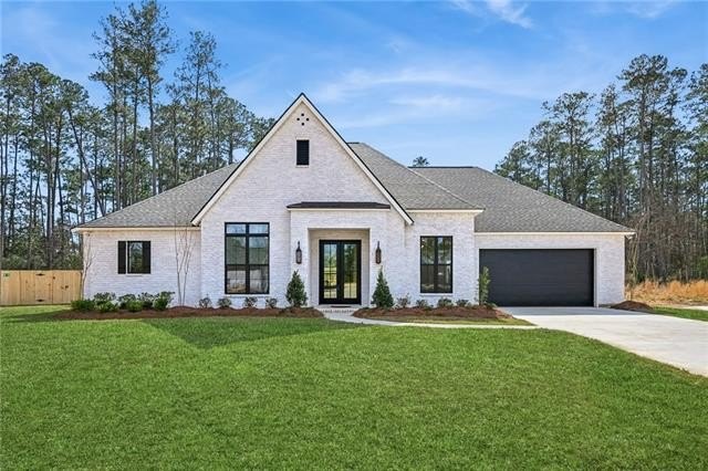 This gorgeous new BMI Construction home is located in the - Beach Home for sale in Mandeville, Louisiana on Beachhouse.com