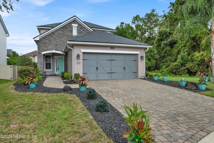 Welcome to your dream home in Greenleaf Lakes, an adorable - Beach Home for sale in Ponte Vedra, Florida on Beachhouse.com