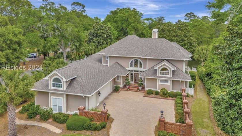 THE BEST LEAMINGTON VALUE AND LOCATION! Elegant 4 BR 4.5 BA home - Beach Home for sale in Hilton Head Island, South Carolina on Beachhouse.com