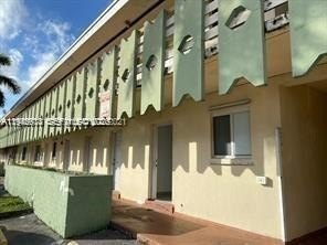 BEATIFUL 1 BED/ 1 BATH - WOOD / LAMINATE FLOORS - NEW AIR - Beach Condo for sale in North Miami Beach, Florida on Beachhouse.com