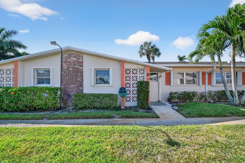 Charming 2 bedroom, 1 bathroom villa in the desirable Dudley - Beach Home for sale in West Palm Beach, Florida on Beachhouse.com
