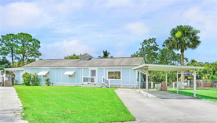 Charming waterfront home with ocean access situated on 150 feet - Beach Home for sale in Stuart, Florida on Beachhouse.com