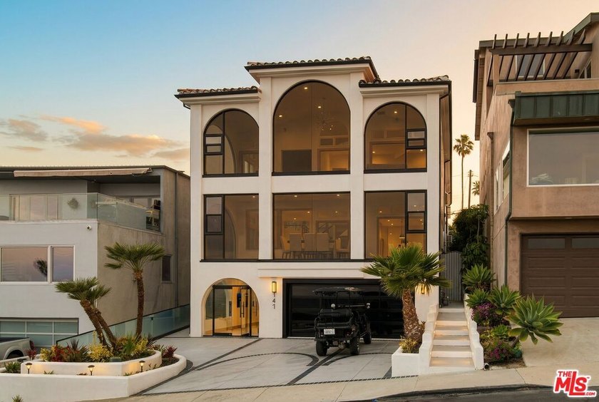 Casa Ventanas: Stunning Coastal Oasis at 147 Napoleon, Playa Del - Beach Home for sale in Playa Del Rey, California on Beachhouse.com