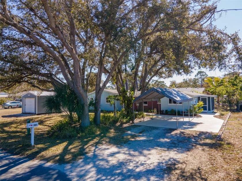 Wake up to sunshine, fresh fruit, and the Florida lifestyle! - Beach Home for sale in Englewood, Florida on Beachhouse.com