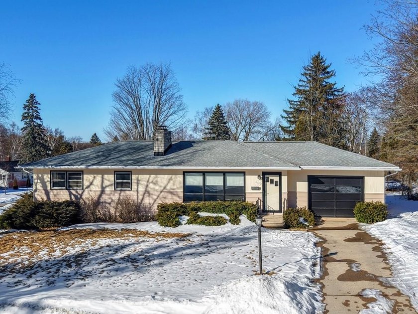Inviting Westside ranch on a spacious corner lot just blocks - Beach Home for sale in Sturgeon Bay, Wisconsin on Beachhouse.com