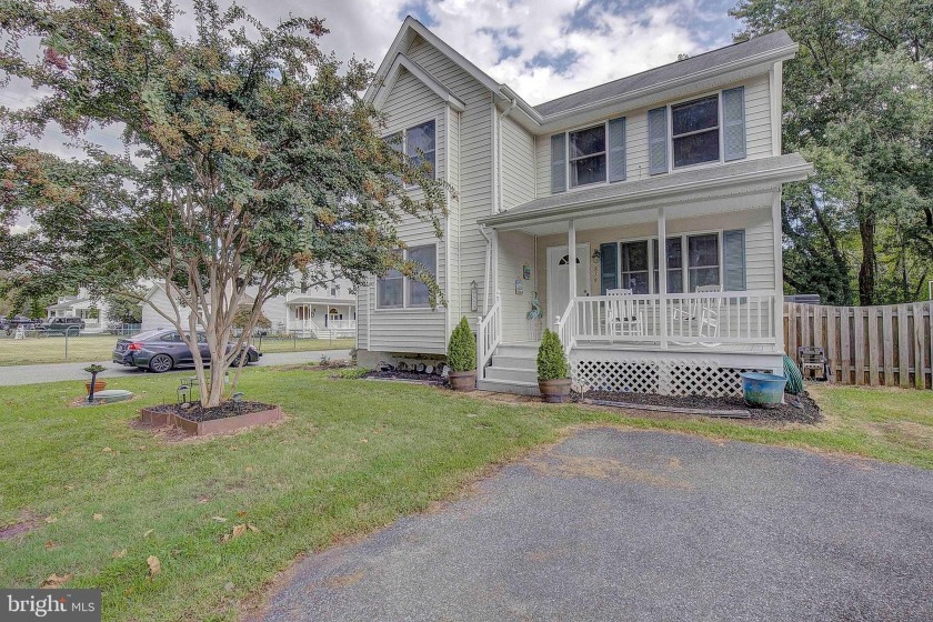 ****MAJOR PRICE ADJUSTMENT****MOTIVATED SELLER!!**** Lovely - Beach Home for sale in Edgewater, Maryland on Beachhouse.com