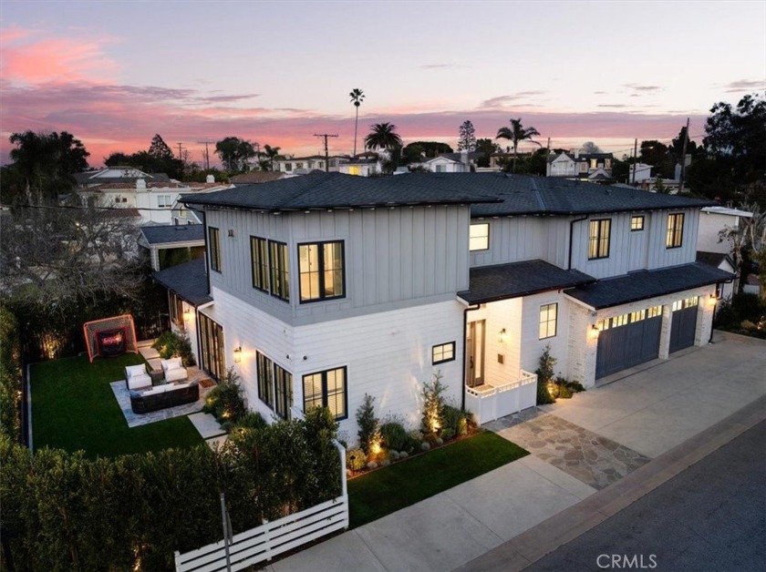 Nestled in the coveted Manhattan Beach Tree Section, this - Beach Home for sale in Manhattan Beach, California on Beachhouse.com