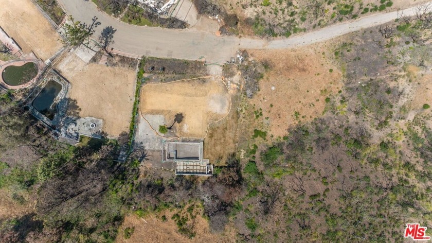 Amazing opportunity to build your dream home in the Palisades on - Beach Lot for sale in Pacific Palisades, California on Beachhouse.com