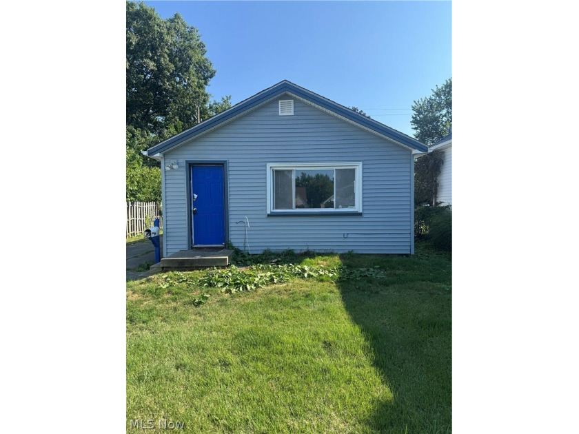 Investor opportunity in the heart of Euclid! This one-bedroom - Beach Home for sale in Euclid, Ohio on Beachhouse.com