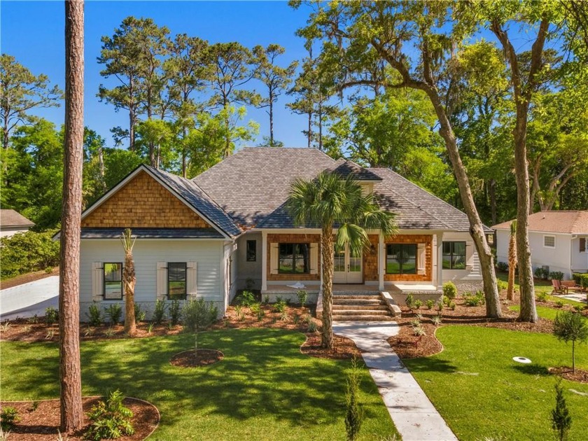 NEW CONSTRUCTION HOME, COMPLETED!   THIS IS A BEAUTIFUL - Beach Home for sale in Saint Simons, Georgia on Beachhouse.com